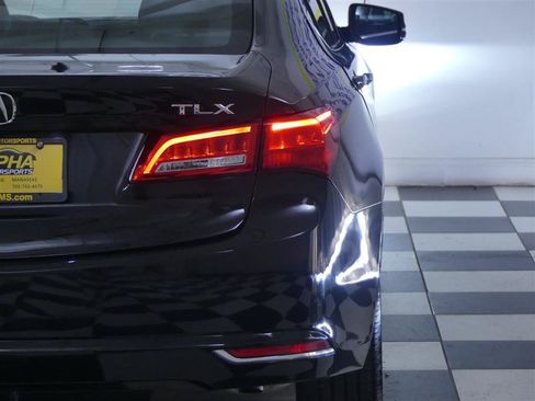 Used 2018 Acura TLX FWD image 30
