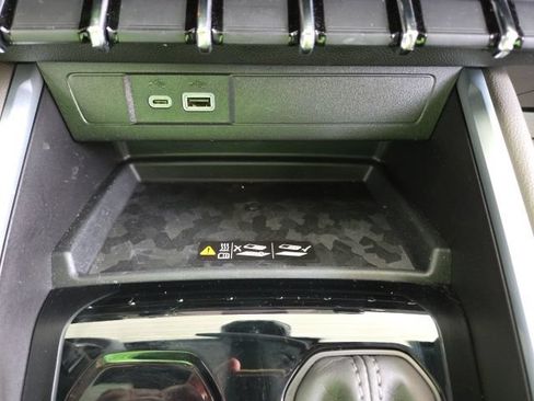 Used 2025 Chevrolet Colorado ZR2 AWD/4WD image 12