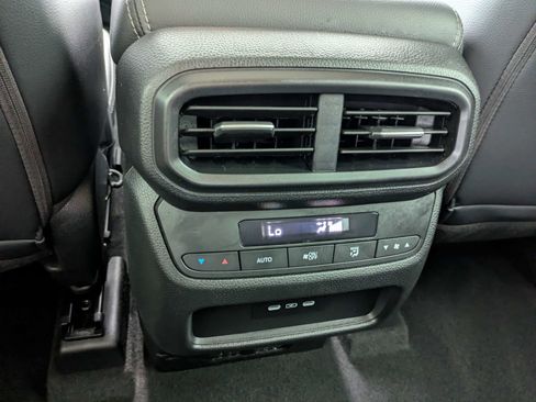 Used 2025 Honda Pilot Touring image 20