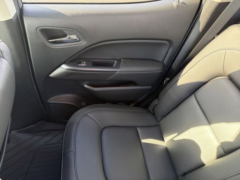 Used 2019 GMC Canyon SLT w/ Driver Alert Package image 18