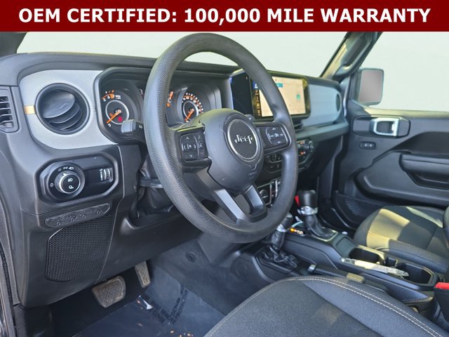 Certified 2025 Jeep Gladiator Sport AWD/4WD image 25
