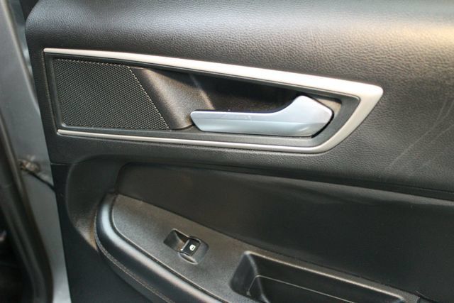 Used 2024 Ford Edge SEL AWD/4WD image 13