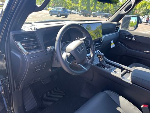 New 2026 Lexus GX 550 AWD/4WD image 7
