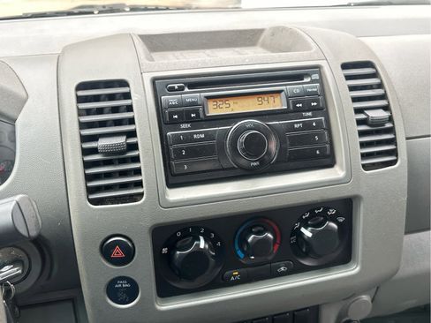 Used 2013 Nissan Frontier S image 28