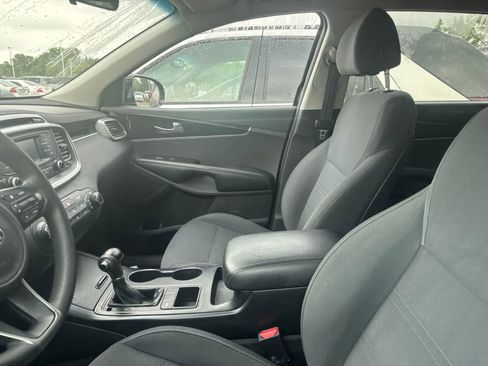 Used 2018 Kia Sorento L FWD image 30