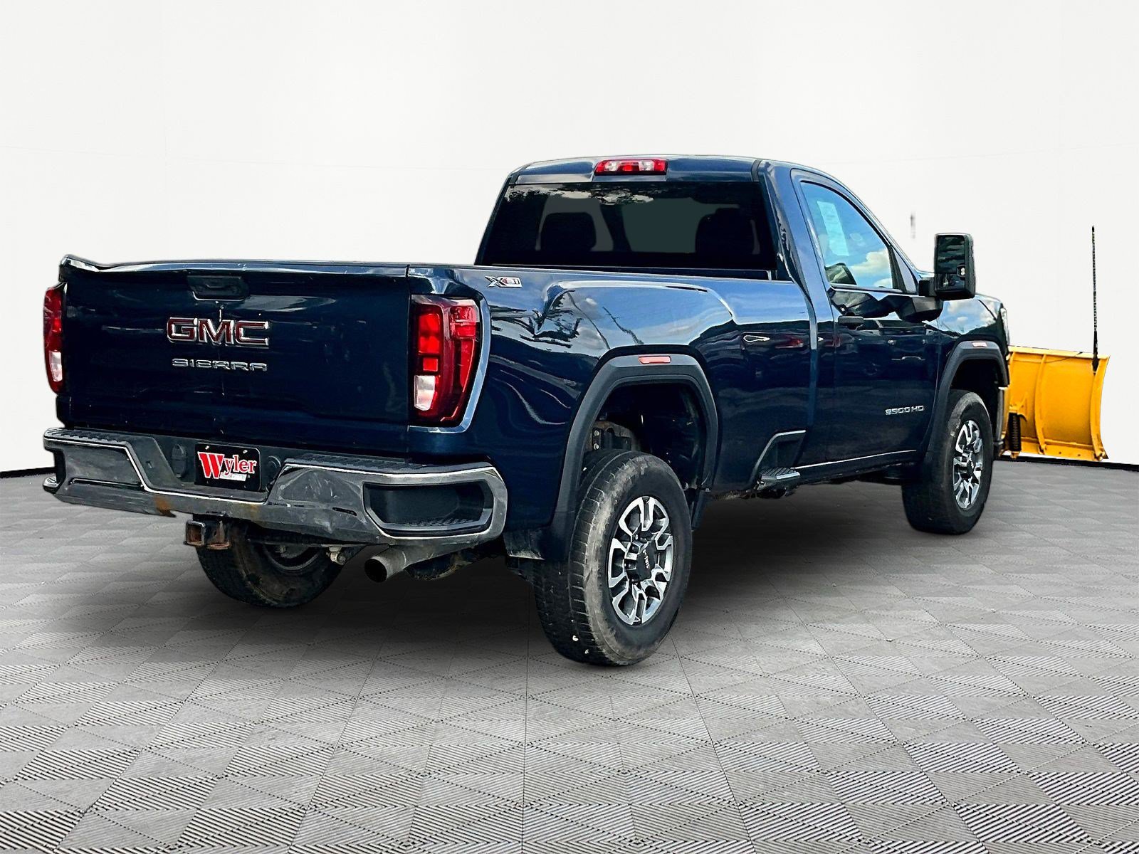 Used 2022 GMC Sierra 3500 Pro w/ Convenience Package AWD/4WD image 6