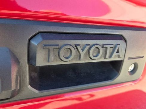 Used 2019 Toyota Tacoma SR5 RWD image 14