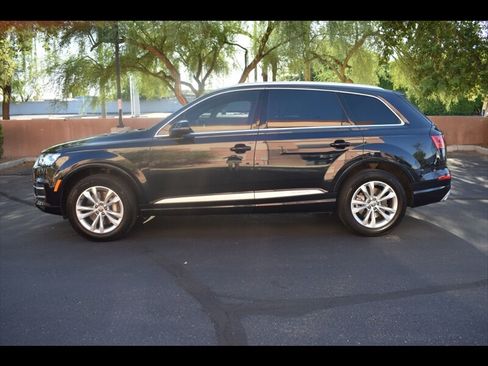 Used 2017 Audi Q7 2.0T Premium AWD/4WD image 4