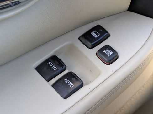 Used 2004 Lexus SC 430 Convertible image 21