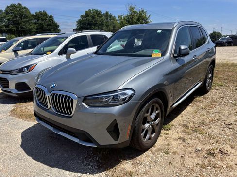 Used 2023 BMW X3 xDrive30i w/ Premium Package AWD/4WD image 3