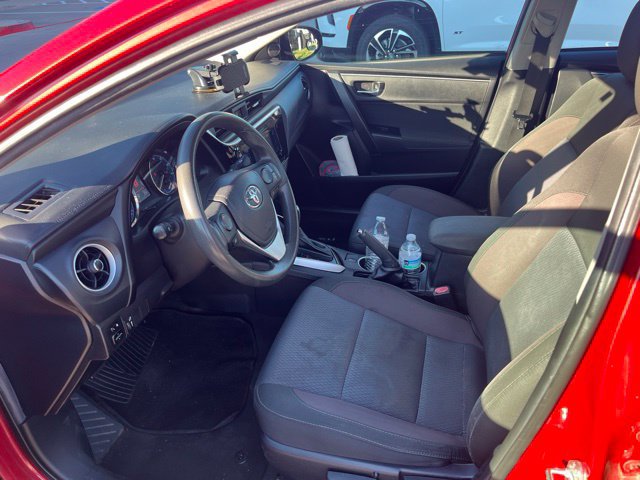 Used 2018 Toyota Corolla LE FWD image 11