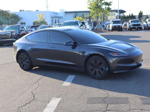 Used 2025 Tesla Model 3 Long Range RWD image 13