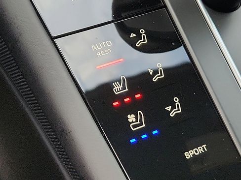 New 2026 Porsche Macan image 22