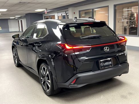 New 2026 Lexus UX 300h AWD image 5