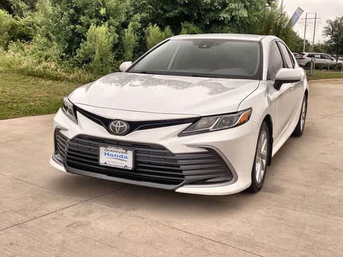 Used 2021 Toyota Camry LE FWD image 2