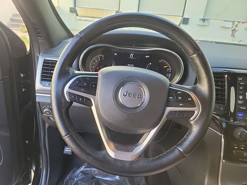 Used 2022 Jeep Grand Cherokee Limited w/ Tech Group image 24