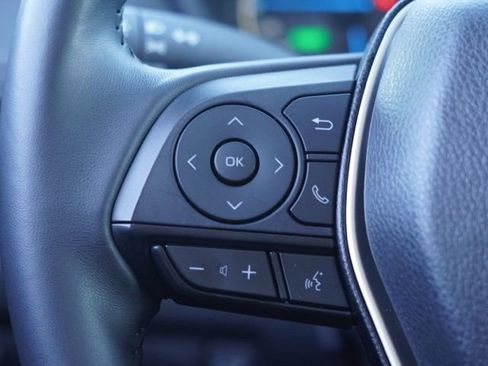 Certified 2024 Toyota Venza LE image 21