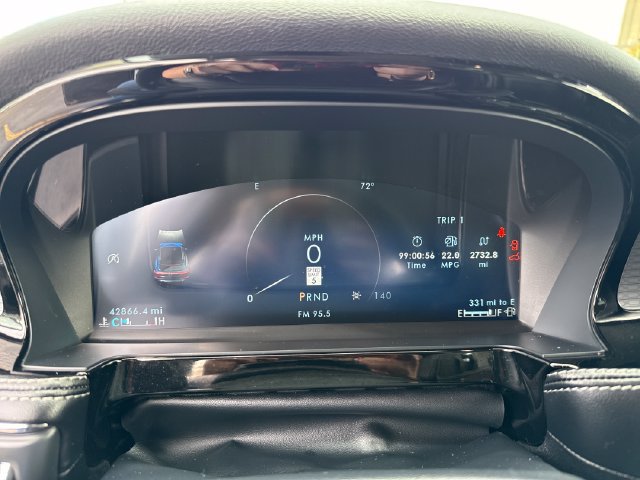 Used 2023 Lincoln Corsair AWD image 18