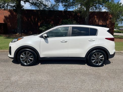 Used 2022 Kia Sportage Nightfall Edition w/ Nightfall Fwd Premium Package image 2