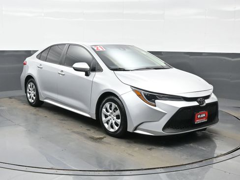 Used 2021 Toyota Corolla LE image 8