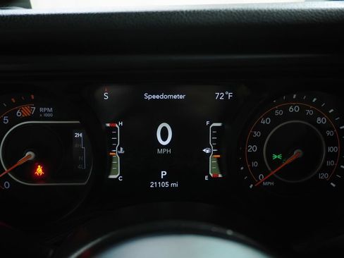 Used 2024 Jeep Wrangler Unlimited Sport AWD/4WD image 25