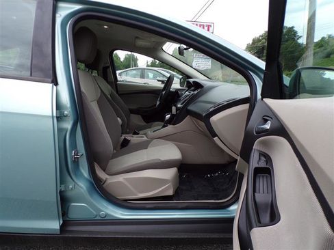Used 2012 Ford Focus SE image 17