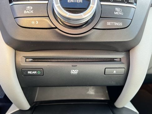 Used 2017 Acura MDX FWD w/ Tech & Entertainment image 19