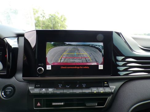Used 2025 Toyota Camry LE FWD image 27