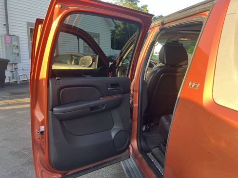 Used 2007 Chevrolet Avalanche LTZ w/ LTZ Preferred Equipment Group AWD/4WD image 18