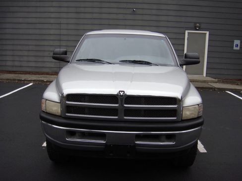 Used 2001 Dodge Ram 2500 Truck 4x4 Quad Cab image 3