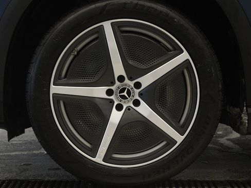 Used 2023 Mercedes-Benz EQE 500 4MATIC SUV image 9