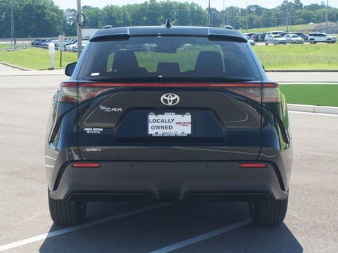 Used 2024 Toyota bZ4X FWD image 3
