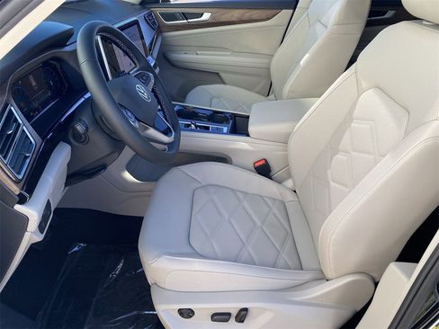 New 2026 Volkswagen Atlas SE image 15