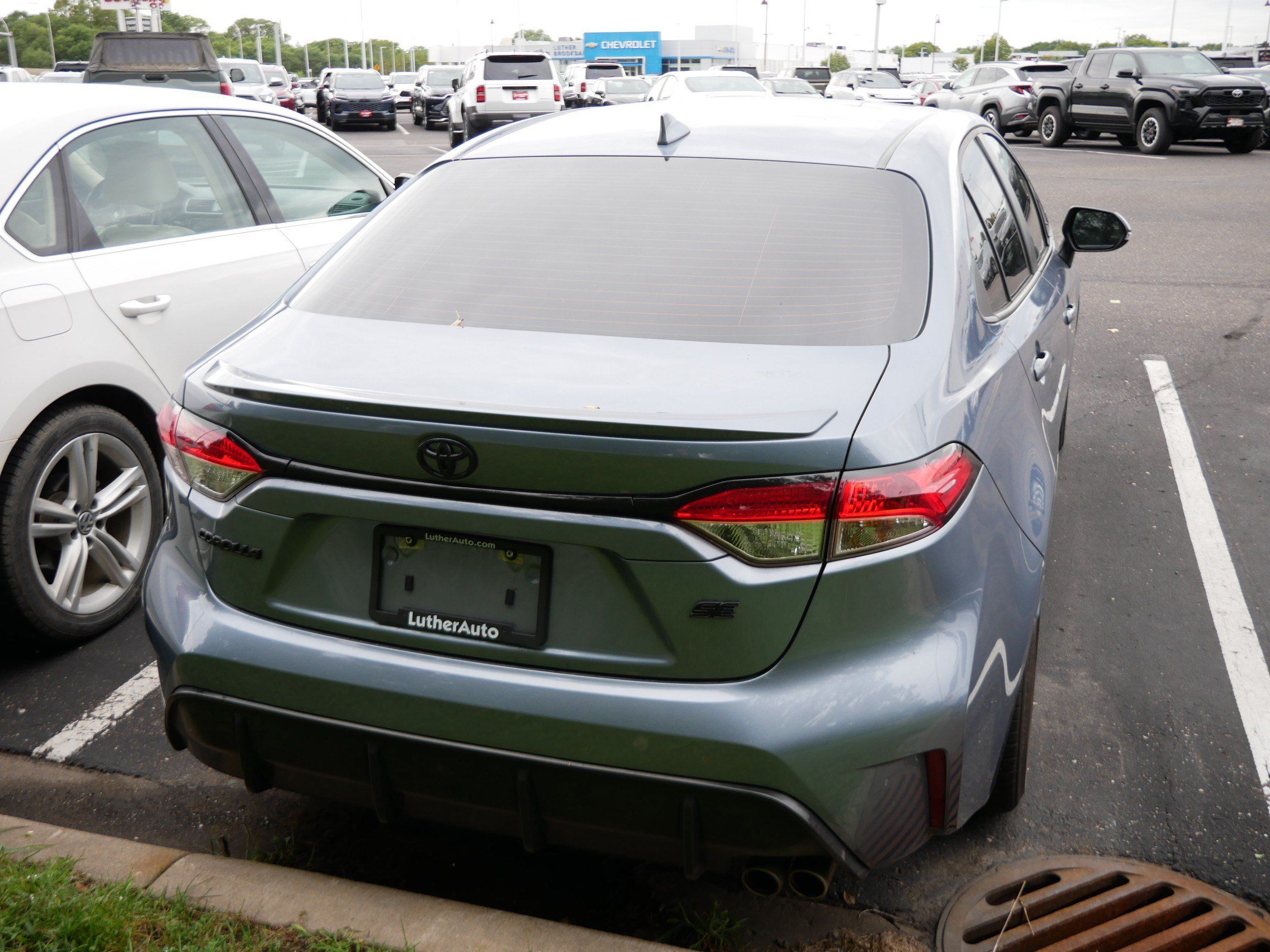 Used 2025 Toyota Corolla SE w/ SE Premium Package FWD image 8