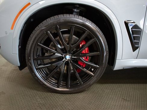 New 2026 BMW X5 xDrive40i w/ M Sport Package image 9