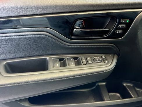 Used 2024 Honda Odyssey Elite image 11
