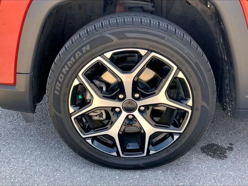 Used 2025 Jeep Compass Limited AWD/4WD image 8