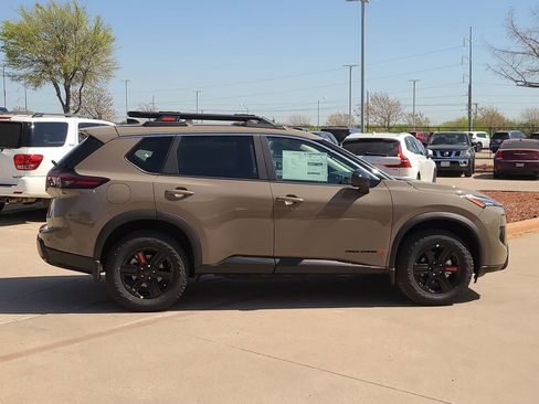 New 2026 Nissan Rogue SV AWD/4WD image 4