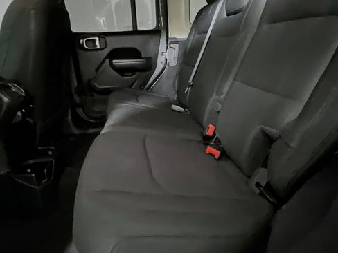 Used 2019 Jeep Wrangler Unlimited Sport S AWD/4WD image 30