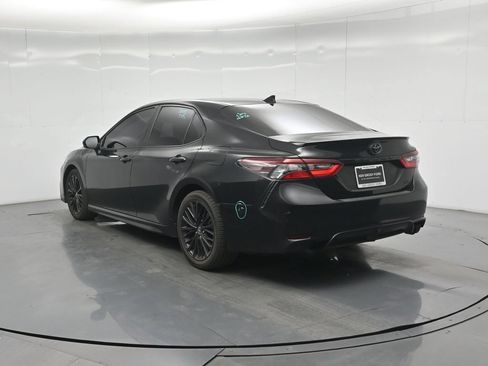 Used 2021 Toyota Camry SE w/ Convenience Package FWD image 15
