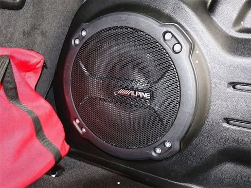Used 2023 Jeep Wrangler Unlimited Sahara AWD/4WD image 13