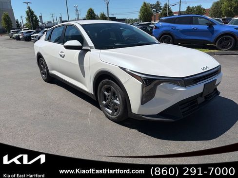 New 2026 Kia K4 FWD image 5