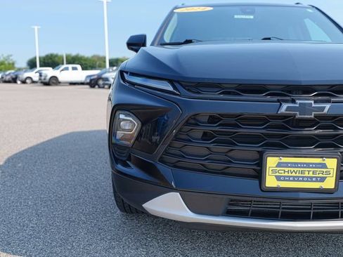 Used 2024 Chevrolet Blazer LT w/ Convenience Package AWD/4WD image 3