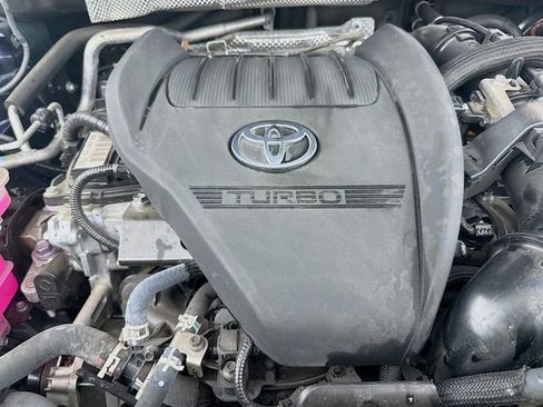 Used 2024 Toyota Grand Highlander image 33