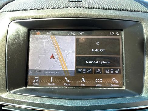 Used 2019 Lincoln MKT AWD image 12
