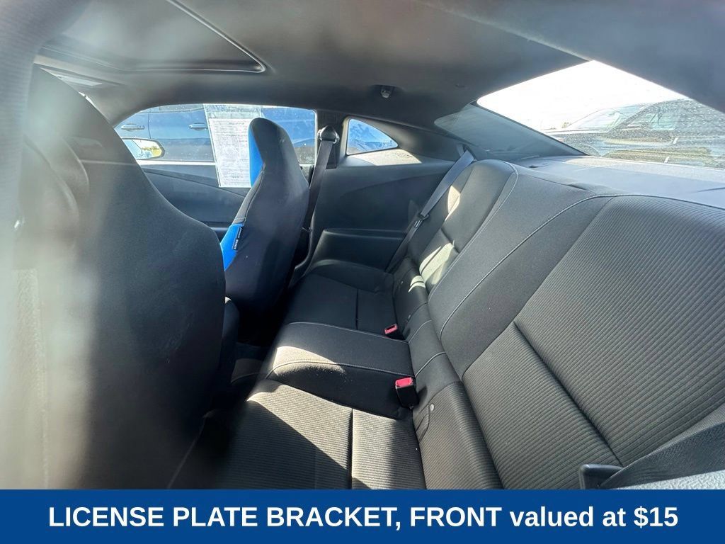 Used 2015 Chevrolet Camaro LT RWD image 6