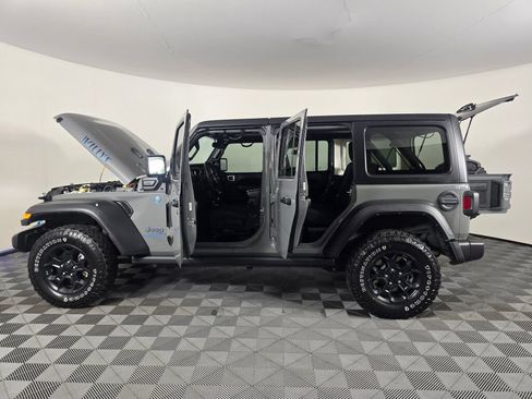 Used 2023 Jeep Wrangler Unlimited w/ Cold Weather Group AWD/4WD image 18