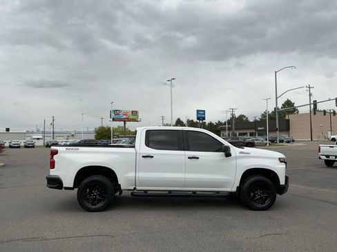Used 2021 Chevrolet Silverado 1500 LT Trail Boss AWD/4WD image 2