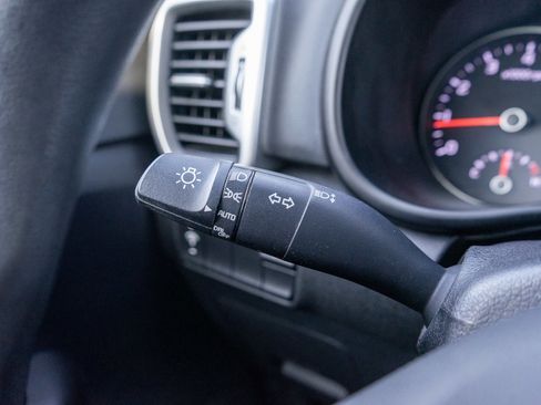 Used 2018 Kia Sportage LX FWD image 24