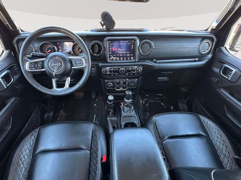 Used 2023 Jeep Gladiator Overland AWD/4WD image 7